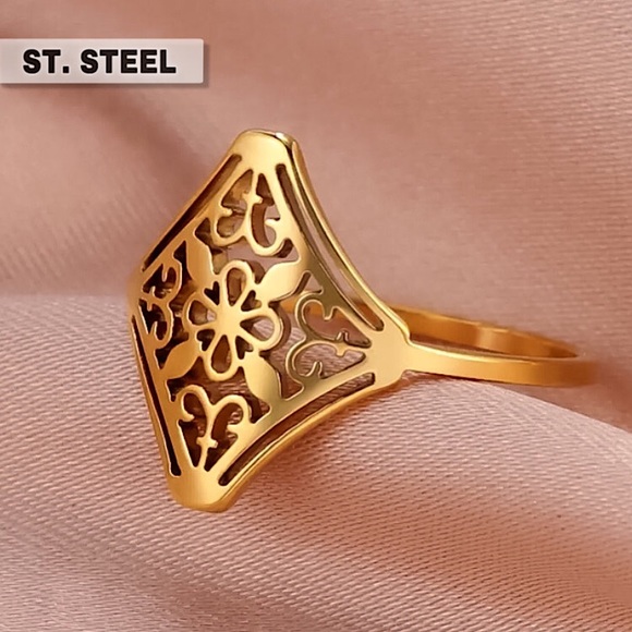 🔵𝟲𝟱%𝗢𝗙𝗙 𝗯𝘂𝗻𝗱𝗹𝗲𝘀 𝟯+🔵 NEW Square Filigree Stainless Steel Ring - Picture 1 of 11